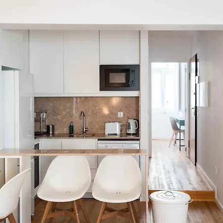 Amaro - Elegant 2 Bedroom In Alcantara Daire